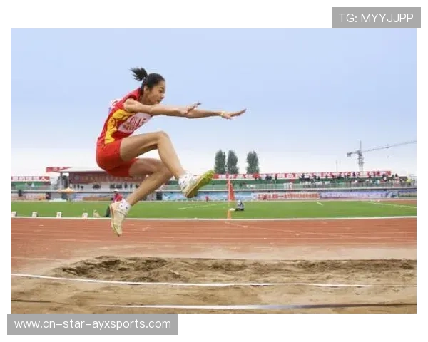 跳远比赛出现“最后一跳逆天逆袭” 跳远比赛出现“最后一跳逆天逆袭”