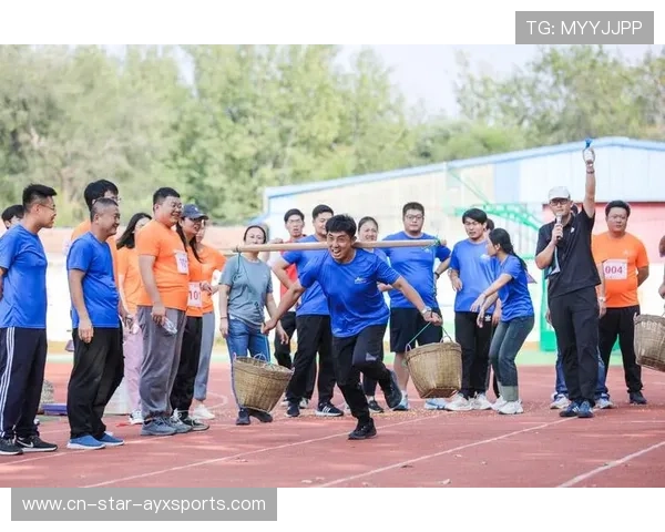 哈兰德与球队小伙伴拍趣味短片，趣味十足走红