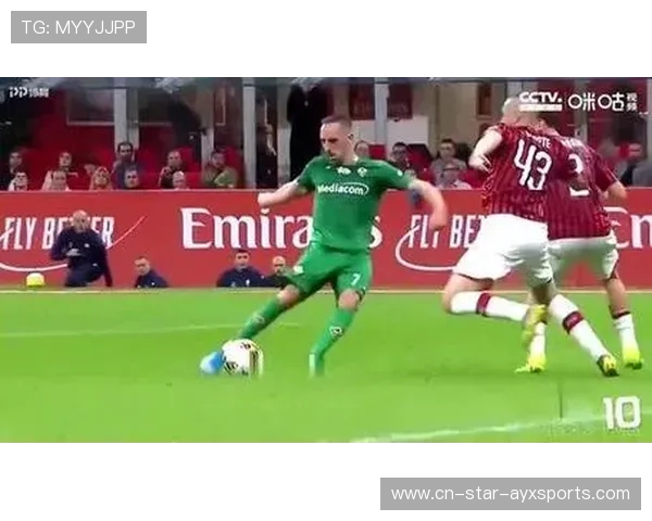 扎哈带球突破后沿线传中制造绝杀 扎哈带球突破后沿线传中制造绝杀