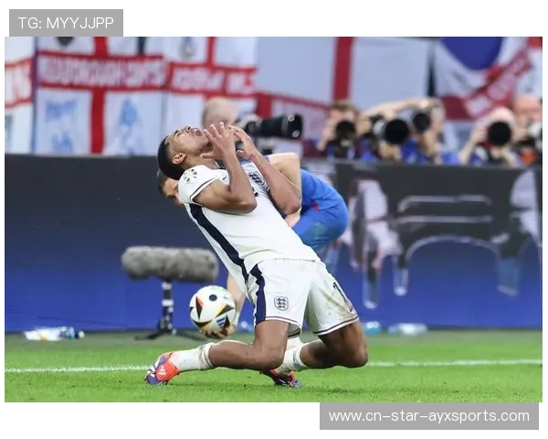 贝林厄姆稳健护球引导英格兰打出整场最流畅推进 贝林厄姆稳健护球引导英格兰打出整场最流畅推进